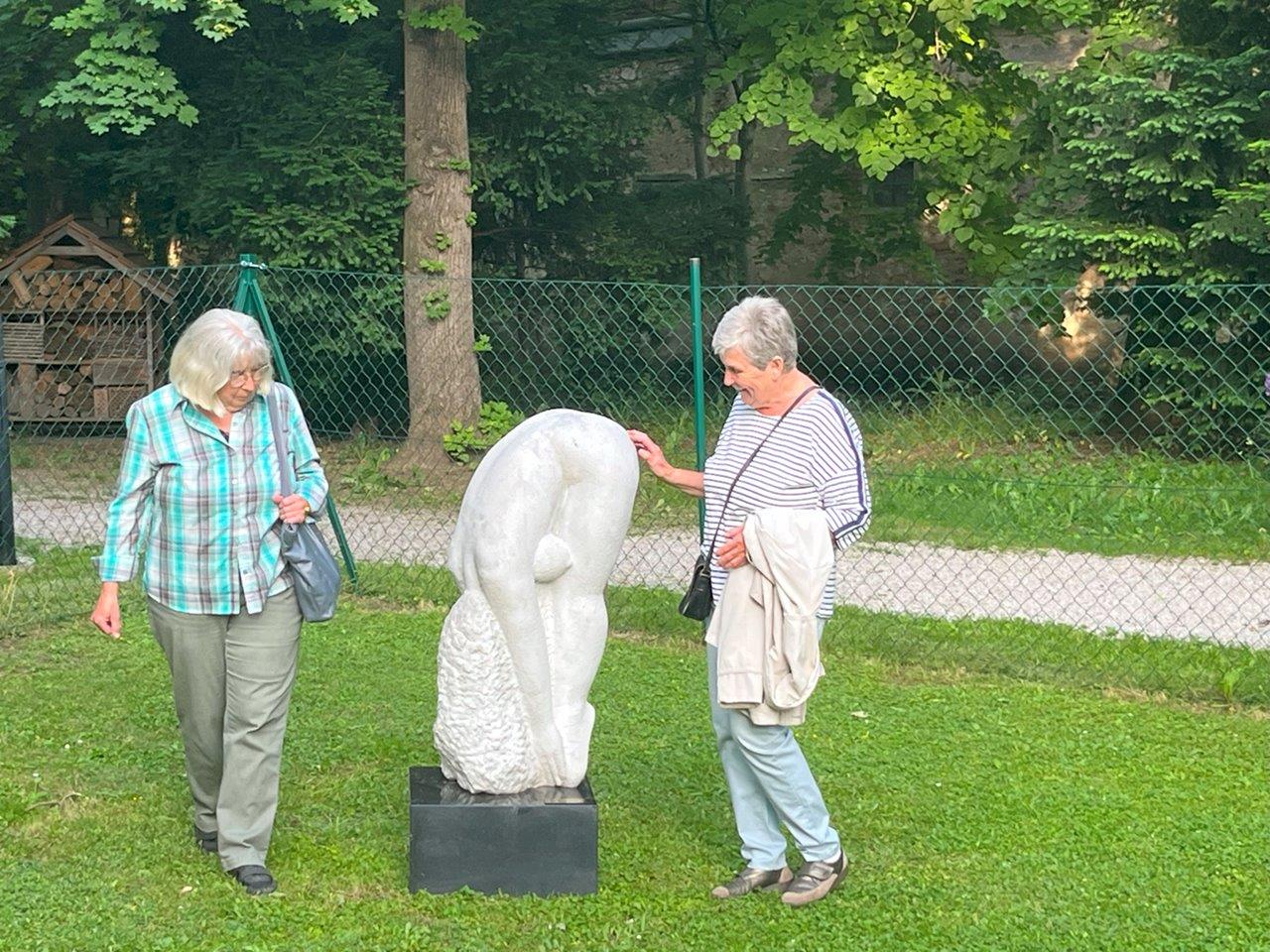 Skulpturenausstellung im Schloss Fischau mit Destan Gashi, 2024